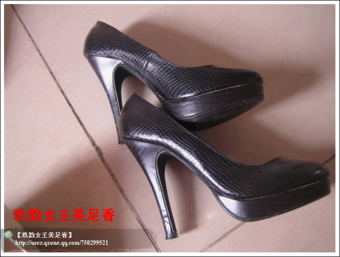 济南高跟鞋丝袜美脚丫!qq--944386074