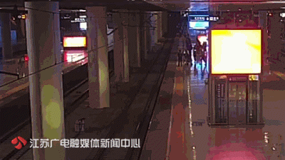 6bb8992ae65c30388db7b5f59c3c28cd.gif