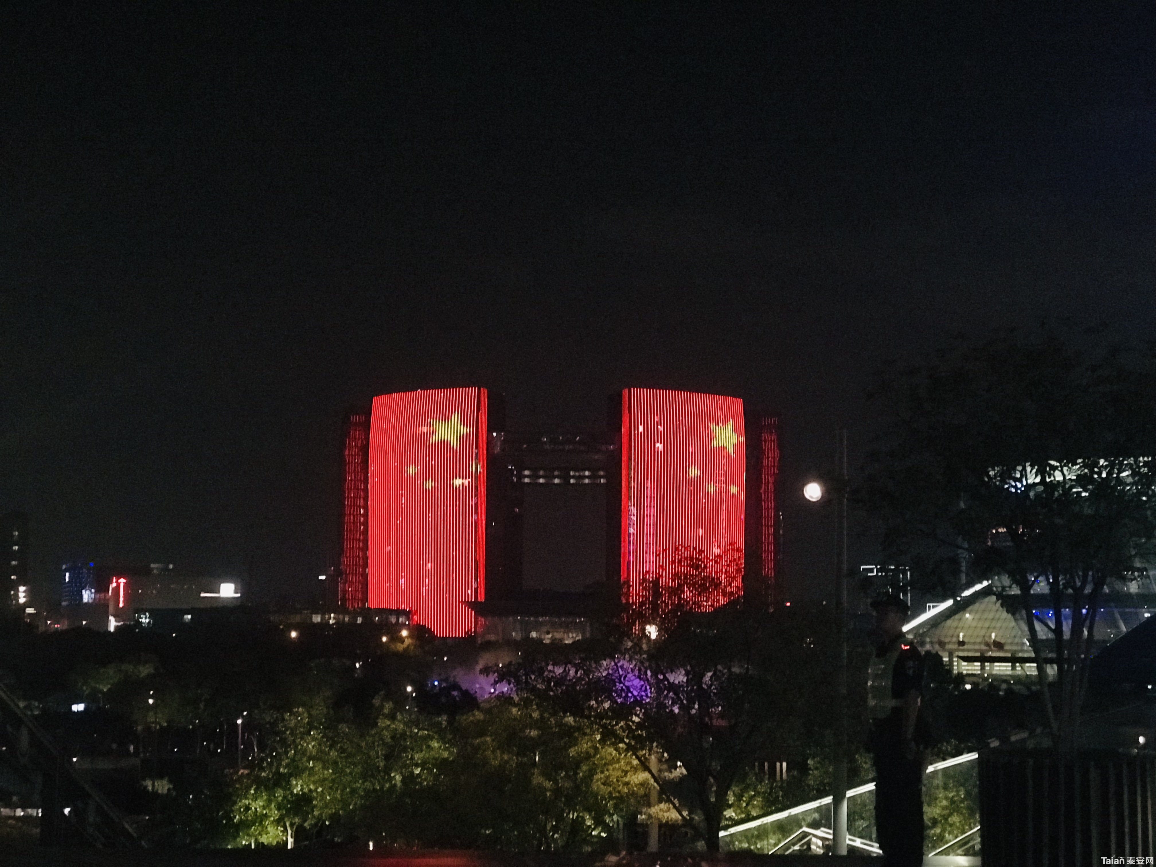 011.jpg